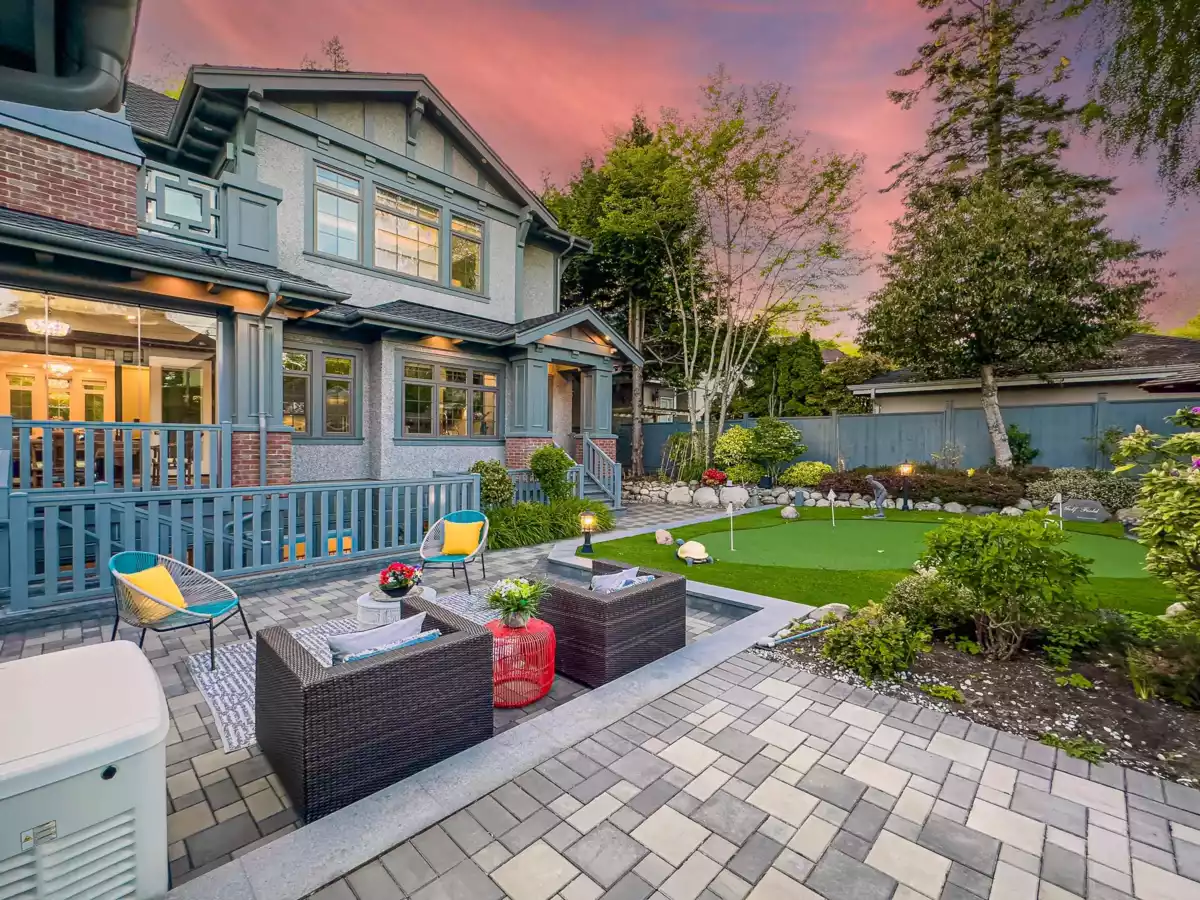 Outdoor Kitchen Photo of 6038 Marguerite Street, Vancouver, BC