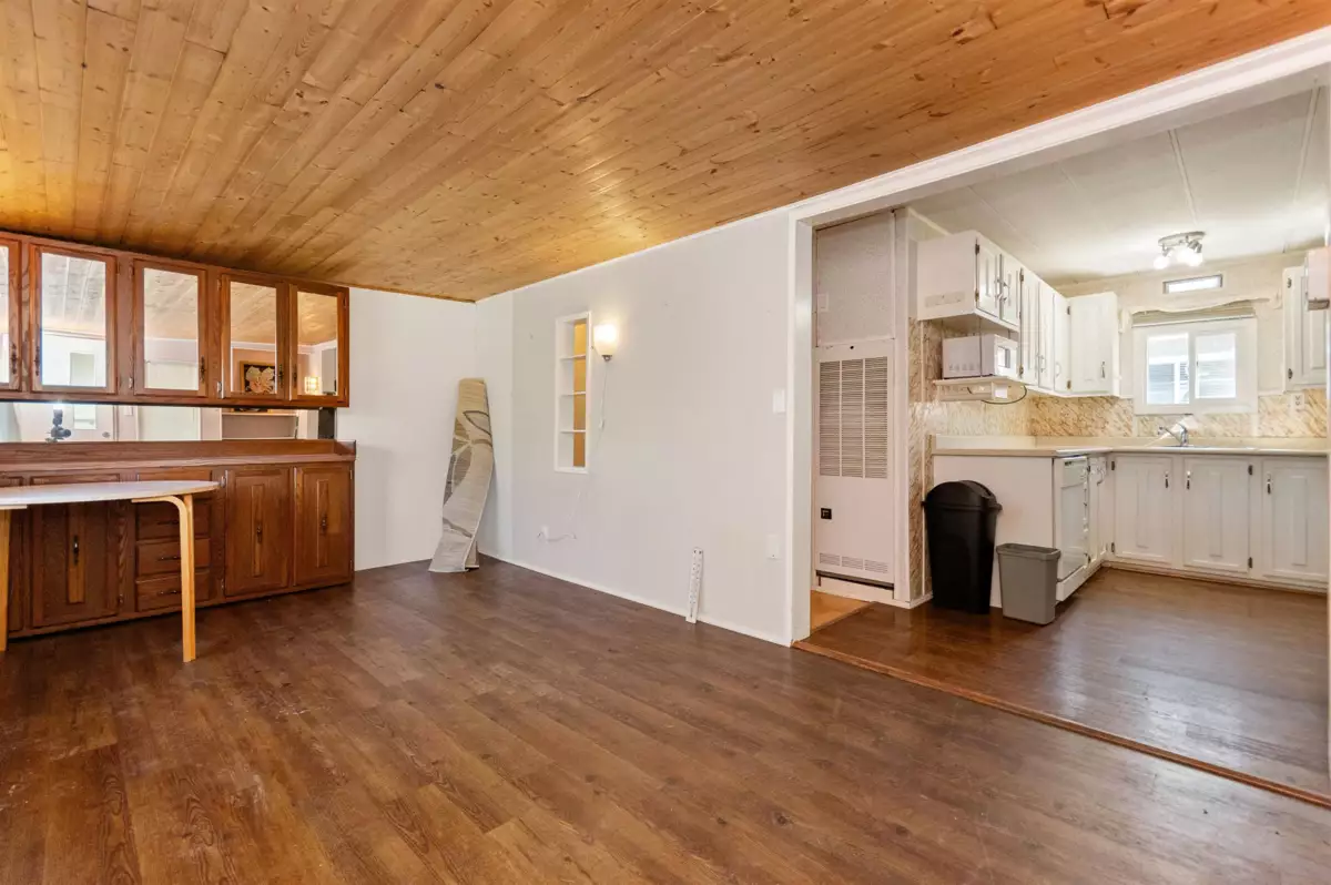 Breakfast Nook Photo of 66 6035 Vedder Road, Chilliwack, BC