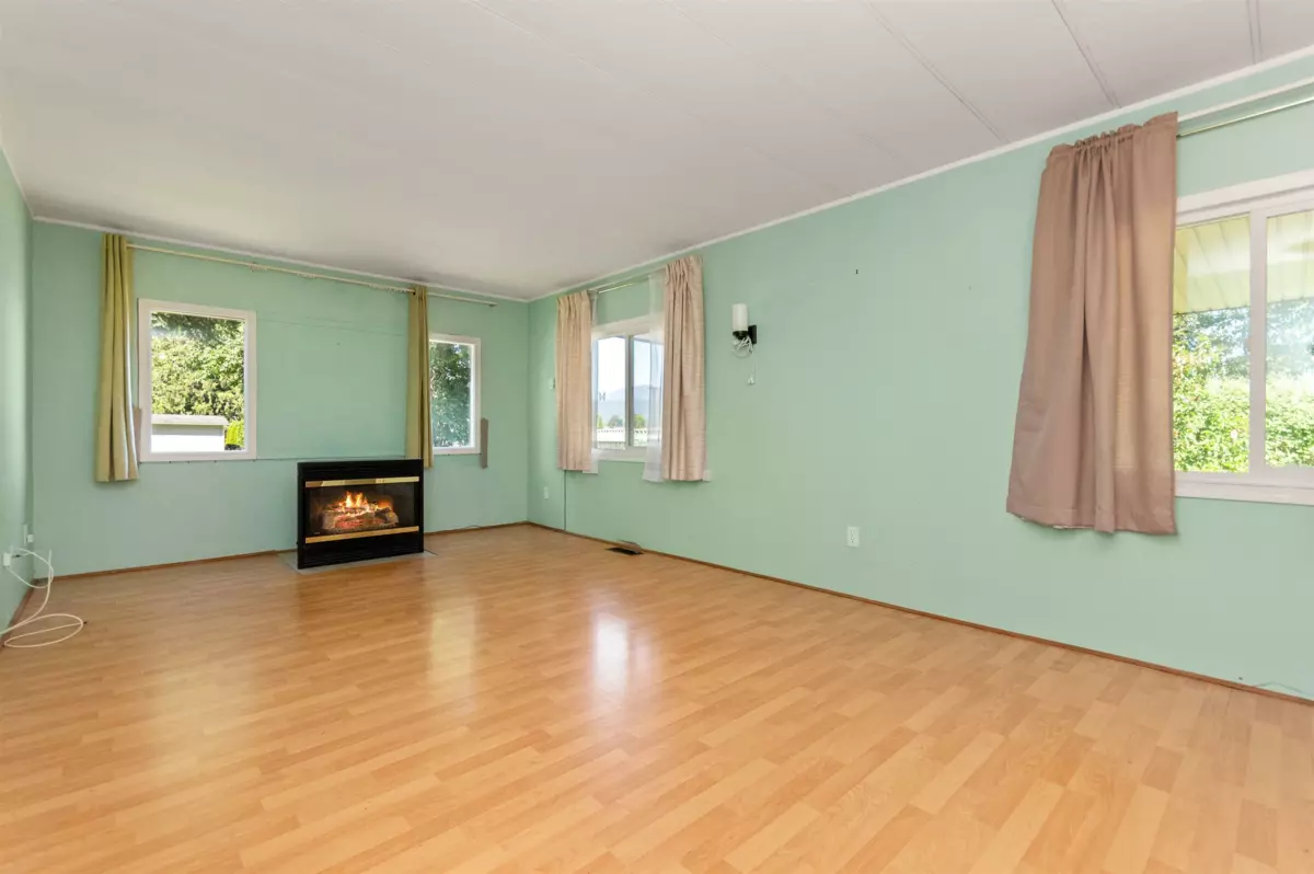 Kitchen Island Photo of 66 6035 Vedder Road, Chilliwack, BC