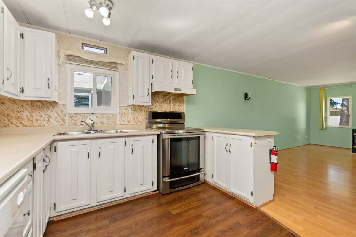 Kitchen Photo of 66 6035 Vedder Road, Chilliwack, BC
