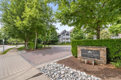 216 20750 Duncan Way, Langley, BC, Langley — Apartment/Condo for sale