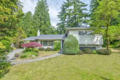 528 Evergreen Place, North Vancouver, BC, North Vancouver — Single Family Residence for sale