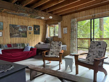 Dining Area Photo of 6164 Garibaldi Park Road, Squamish, BC