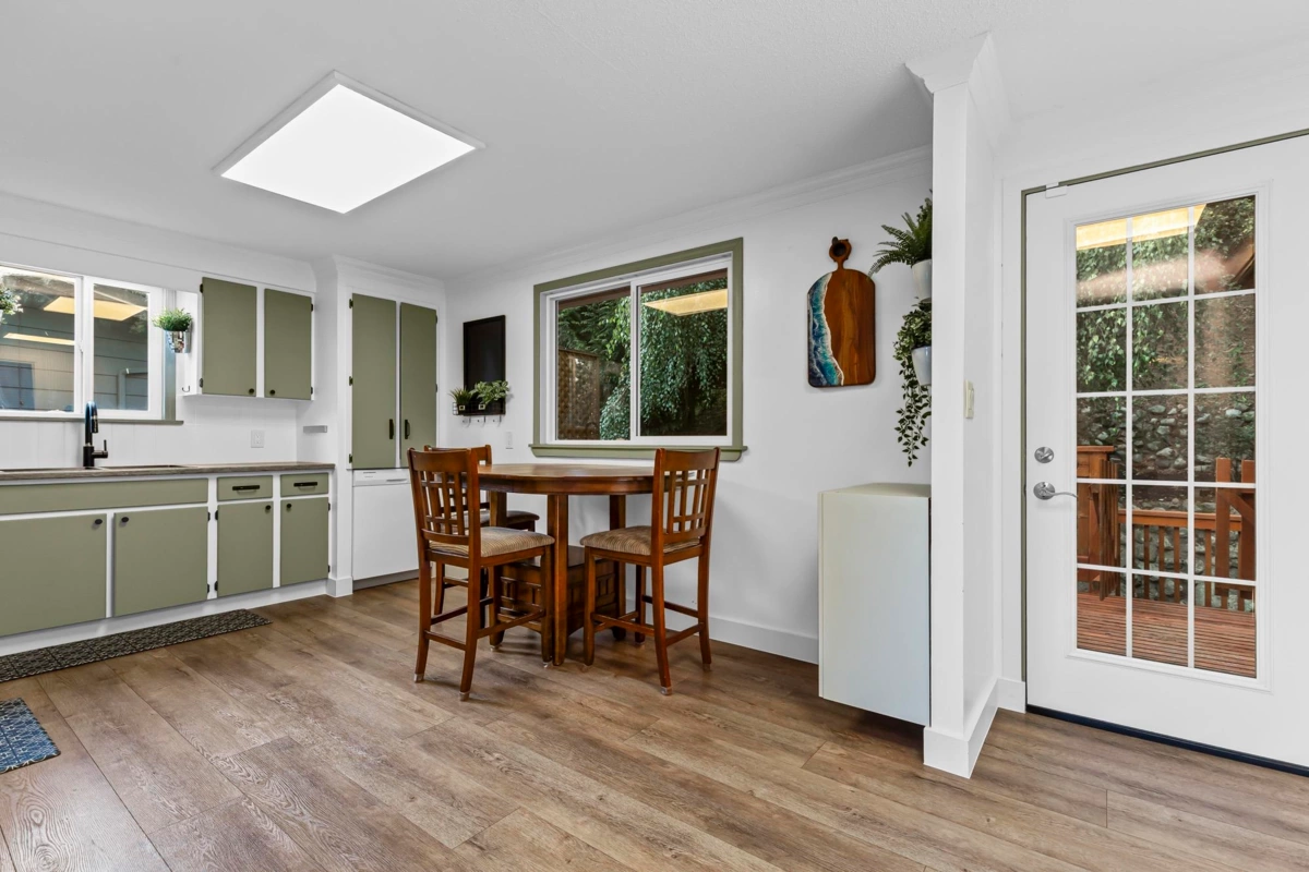 Basement Recreation Room Photo of 8258 Viola Place, Mission, BC