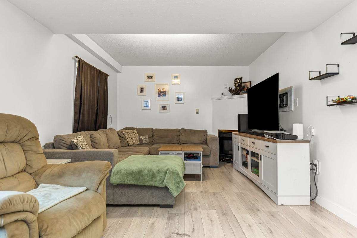 Front Yard Photo of 8258 Viola Place, Mission, BC