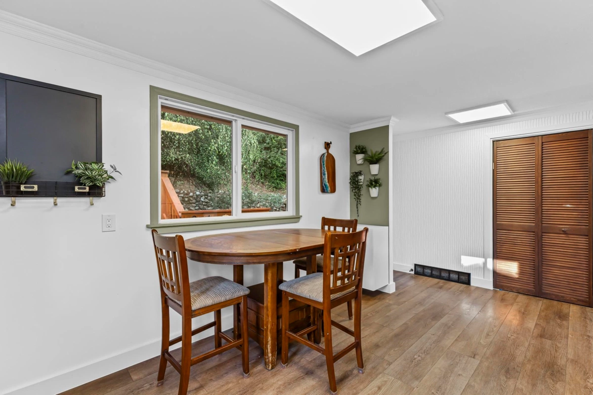 Laundry Room Photo of 8258 Viola Place, Mission, BC