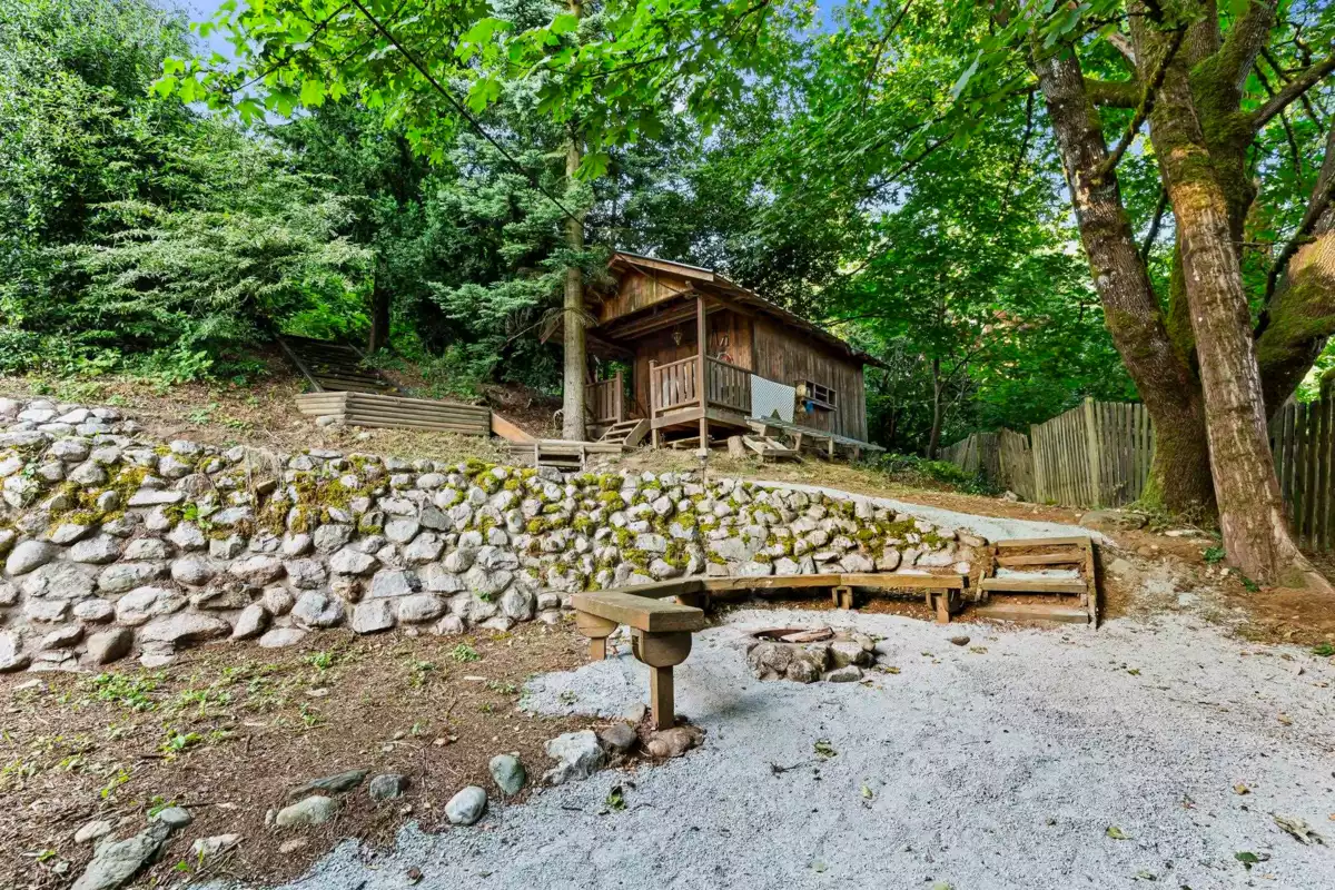 Living Room Photo of 8258 Viola Place, Mission, BC