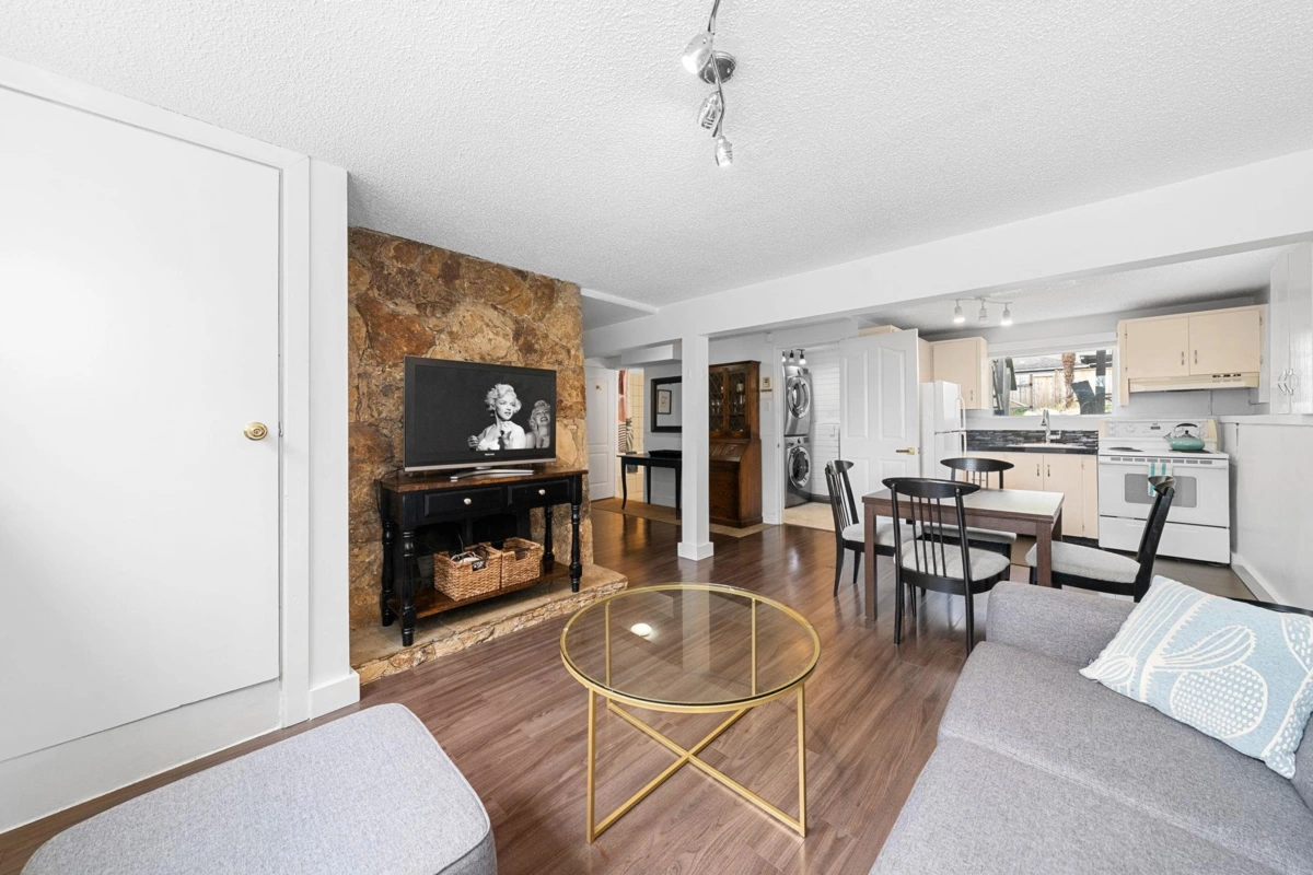 Outdoor Deck Photo of 530 W 14th Street, North Vancouver, BC