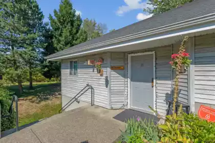 11 13670 84 Avenue, Surrey, BC, Surrey — Townhouse for sale