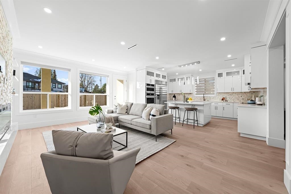 Living Room Photo of 10391 Seacote Road, Richmond, BC