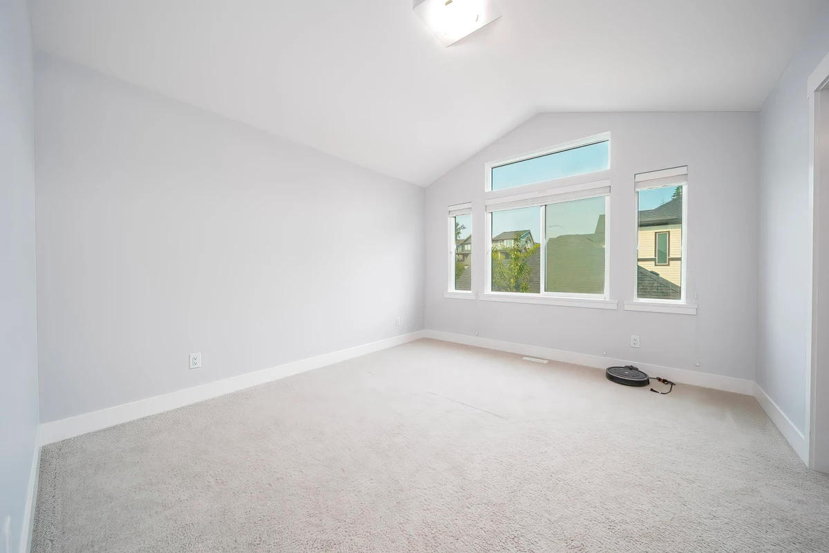 Front Yard Photo of 16511 21 Avenue, Surrey, BC