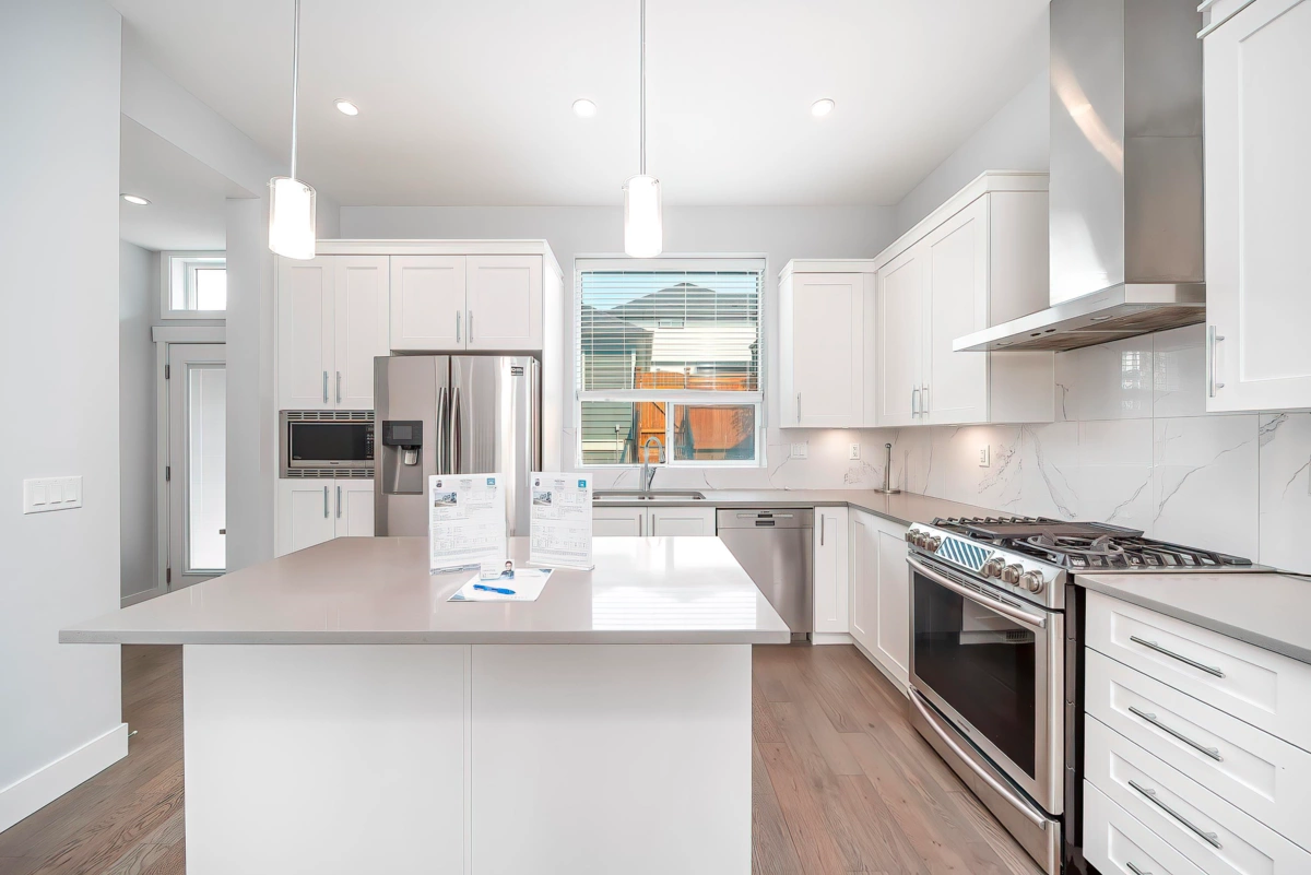 Mudroom Photo of 16511 21 Avenue, Surrey, BC
