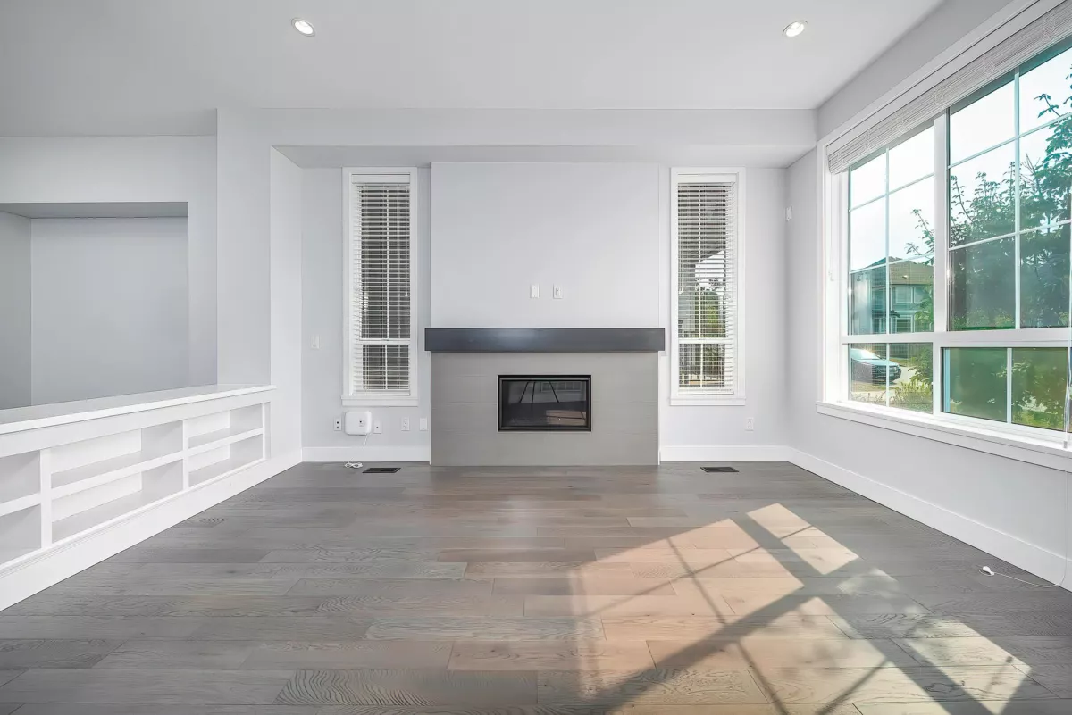 Primary Bathroom Photo of 16511 21 Avenue, Surrey, BC