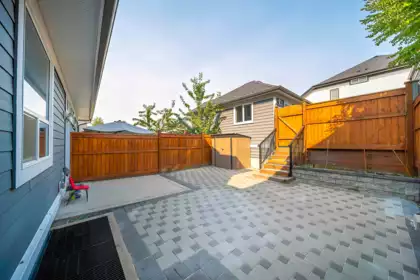 16511 21 Avenue, Surrey, BC, Surrey — Half Duplex for sale