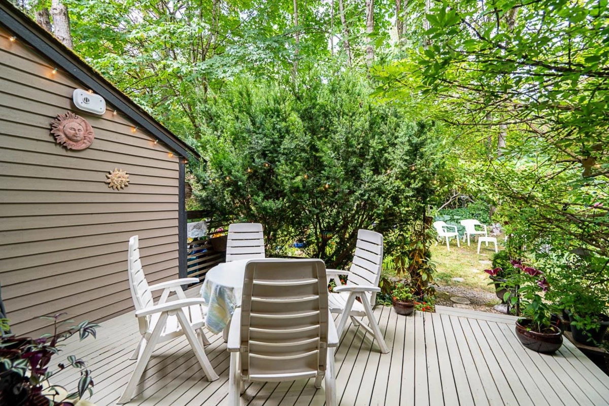 Garden / Landscaping Photo of 8531 Timber Court, Burnaby, BC