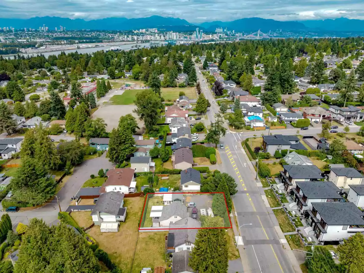 Primary Bathroom Photo of 8769 112th Street, Delta, BC