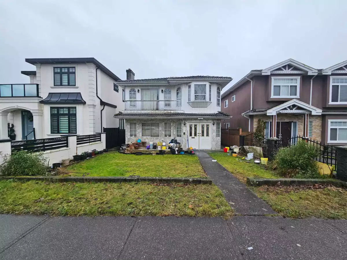 Exterior Rear Photo of 912 E 57th Avenue, Vancouver, BC