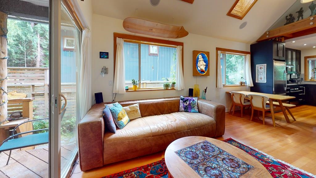 Breakfast Nook Photo of 24 1131 Emery Road, Roberts Creek, BC