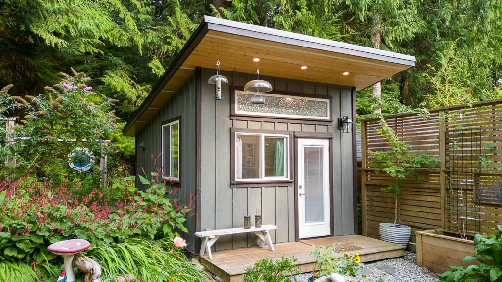 Hallway Photo of 24 1131 Emery Road, Roberts Creek, BC