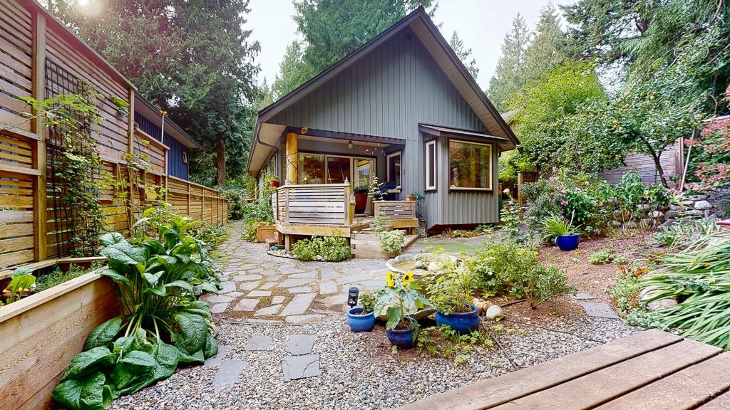 Mudroom Photo of 24 1131 Emery Road, Roberts Creek, BC