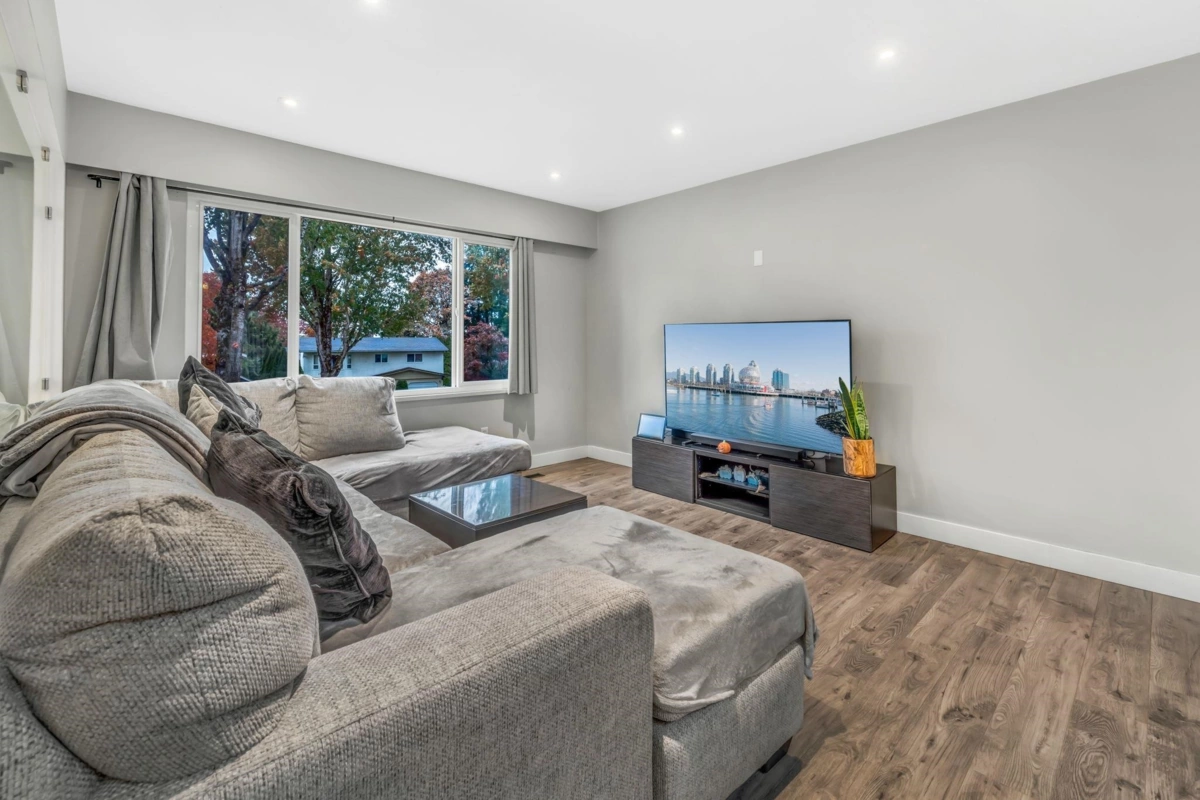 Dining Area Photo of 6346 183 Street, Surrey, BC