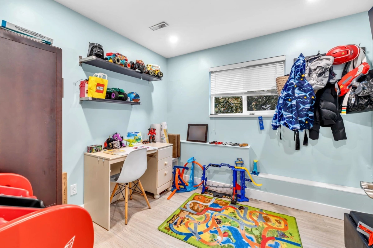 Garage Interior Photo of 6346 183 Street, Surrey, BC