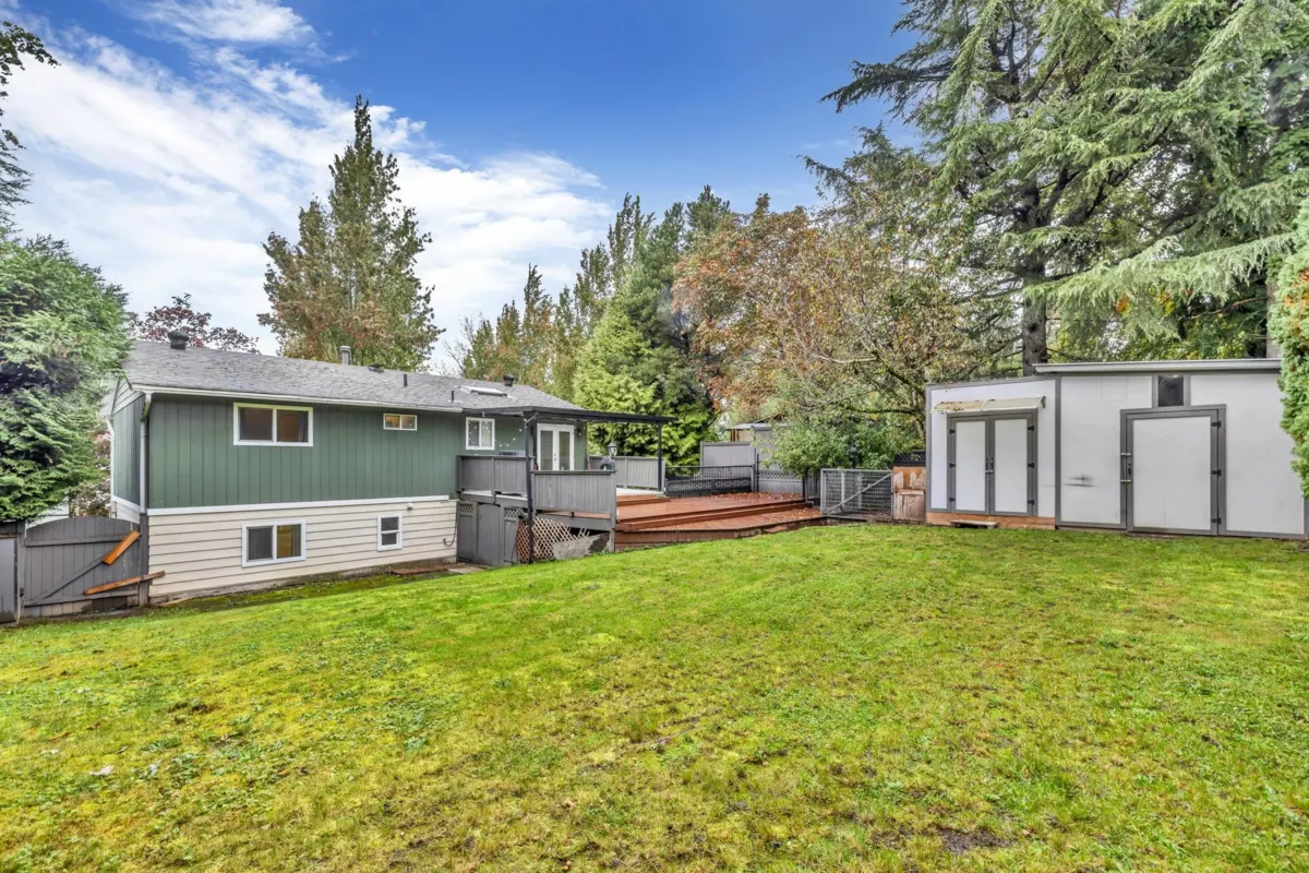 Garden / Landscaping Photo of 6346 183 Street, Surrey, BC