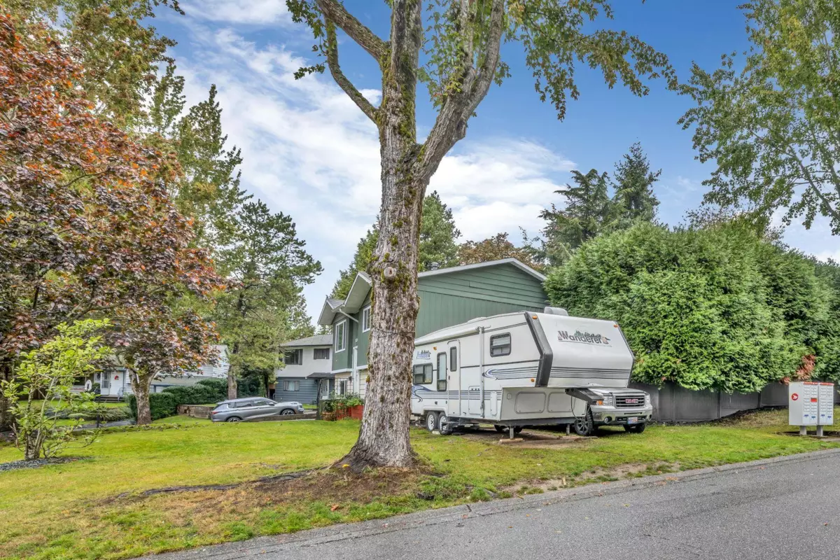 Living Room Photo of 6346 183 Street, Surrey, BC