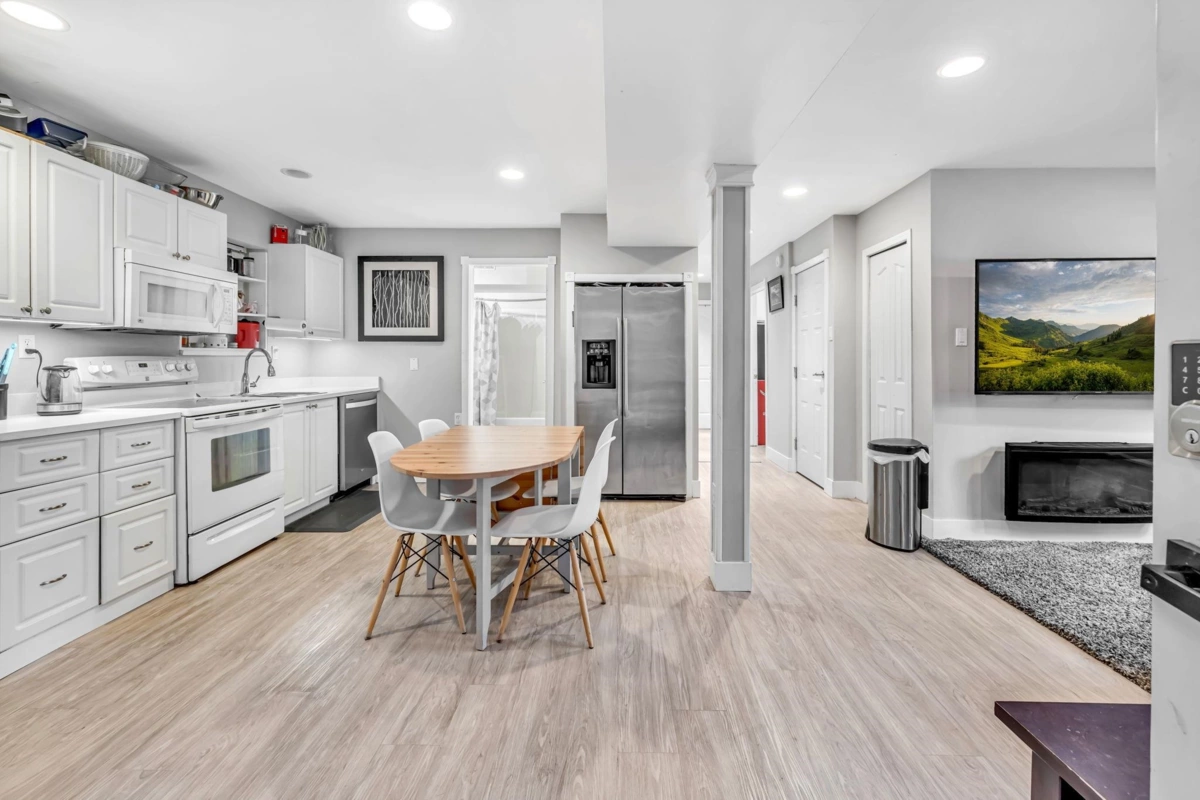 Mudroom Photo of 6346 183 Street, Surrey, BC