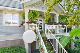 203 15621 Marine Drive, White Rock, BC