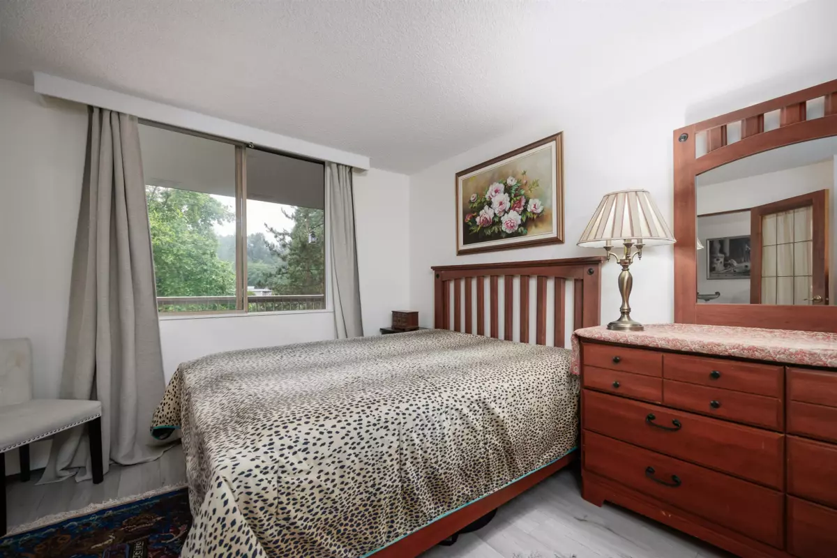 Powder Room Photo of 1001 2012 Fullerton Avenue, North Vancouver, BC