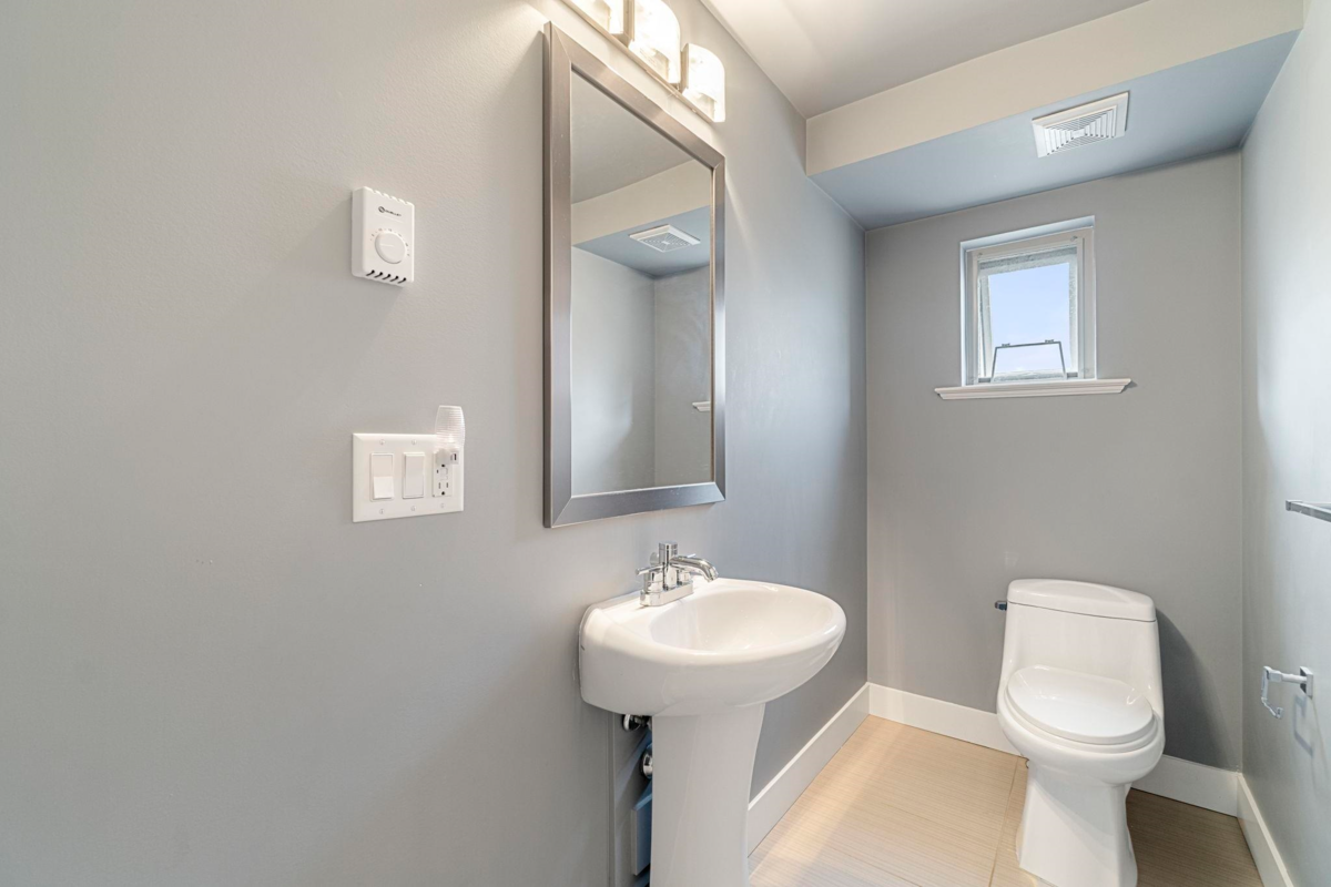 Bedroom 3 Photo of 104 19525 73 Avenue, Surrey, BC