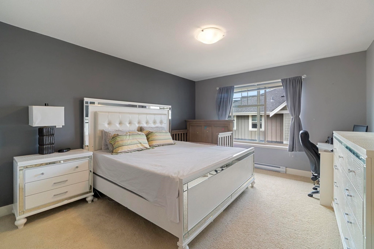 Breakfast Nook Photo of 104 19525 73 Avenue, Surrey, BC