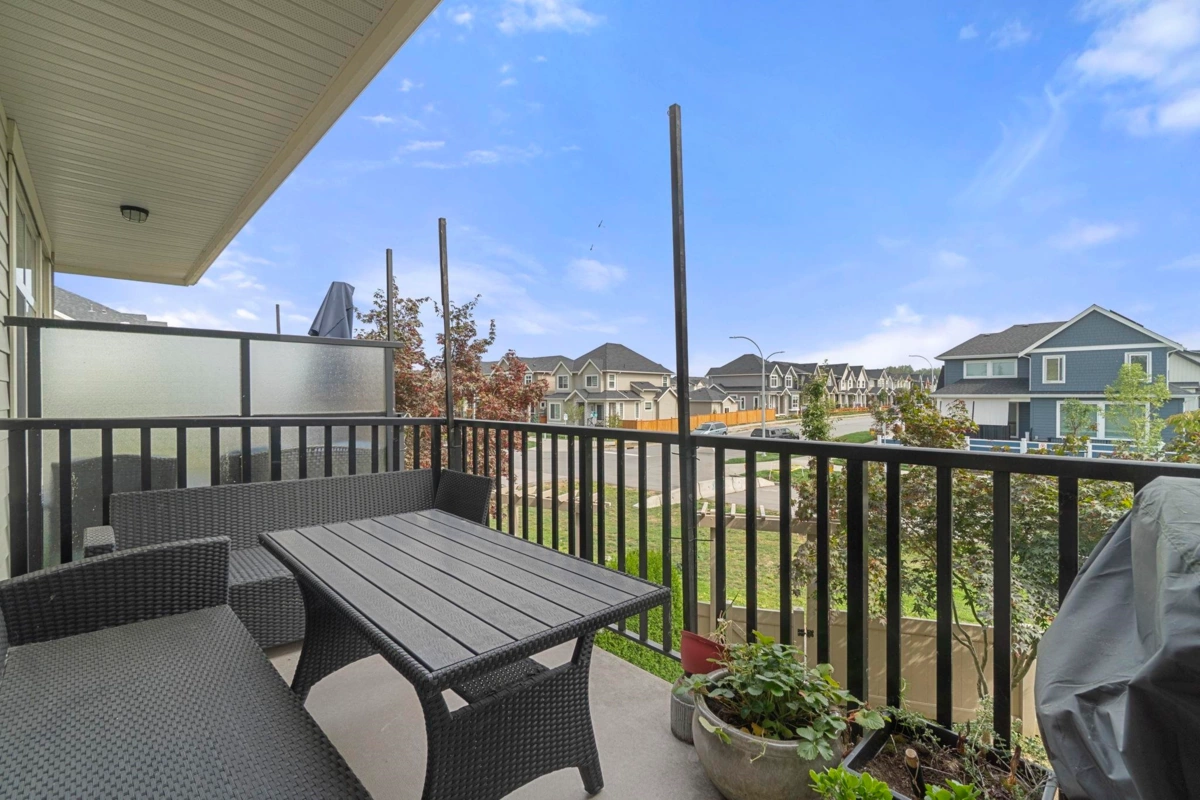 Guest Bathroom Photo of 104 19525 73 Avenue, Surrey, BC