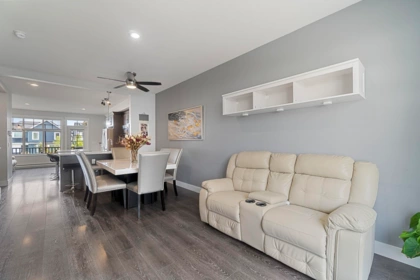 104 19525 73 Avenue, Surrey, BC