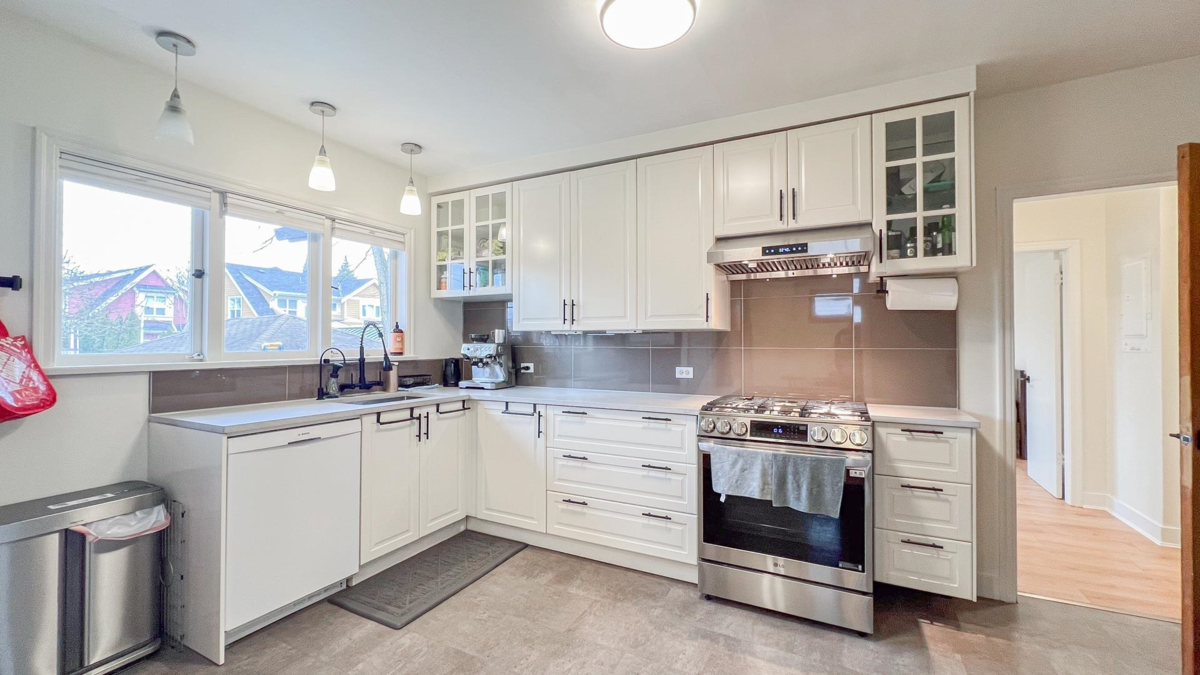 Kitchen Photo of 1165 E 26th Avenue, Vancouver, BC