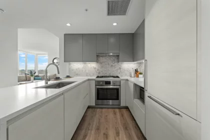 807 8181 Chester Street, Vancouver, BC, Vancouver — Apartment/Condo for sale