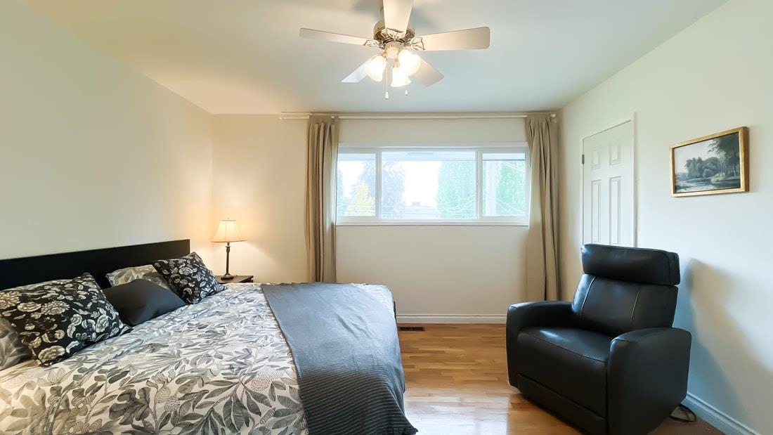 Basement Recreation Room Photo of 316 W Queens Road, North Vancouver, BC