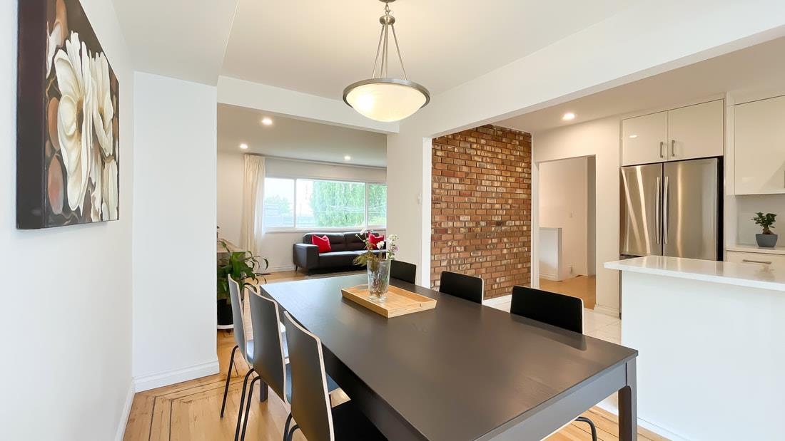 Primary Bathroom Photo of 316 W Queens Road, North Vancouver, BC