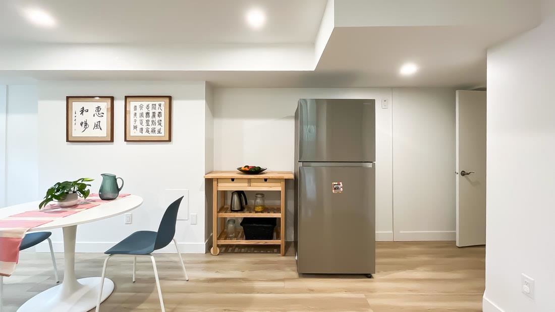 Swimming Pool Photo of 316 W Queens Road, North Vancouver, BC