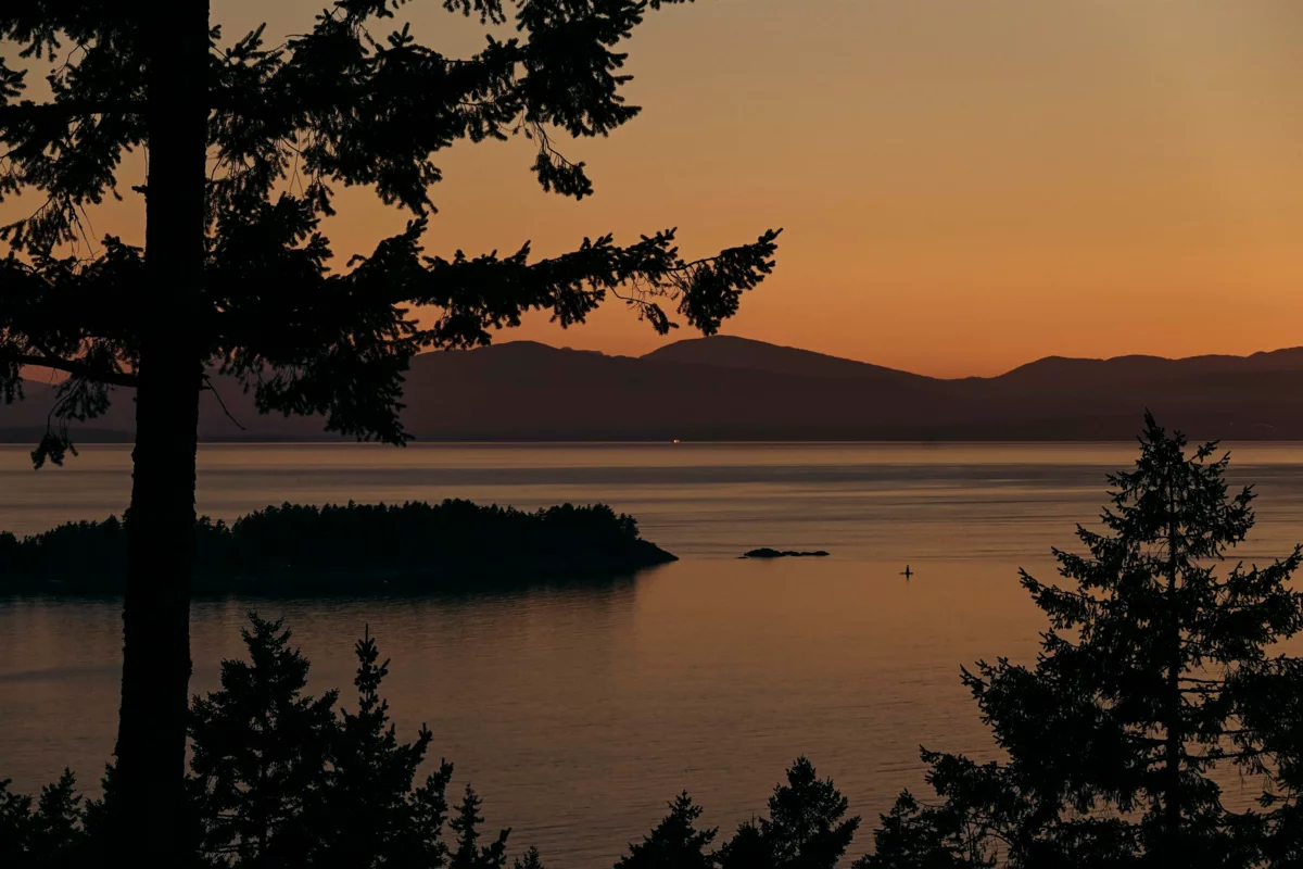 Breakfast Nook Photo of 1673 Evergreen Lane, Bowen Island, BC