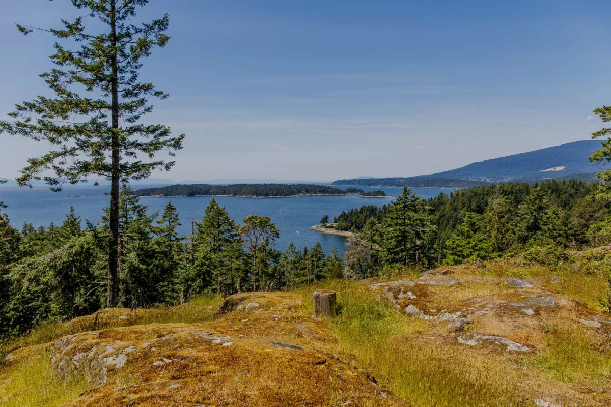 Kitchen Photo of 1673 Evergreen Lane, Bowen Island, BC