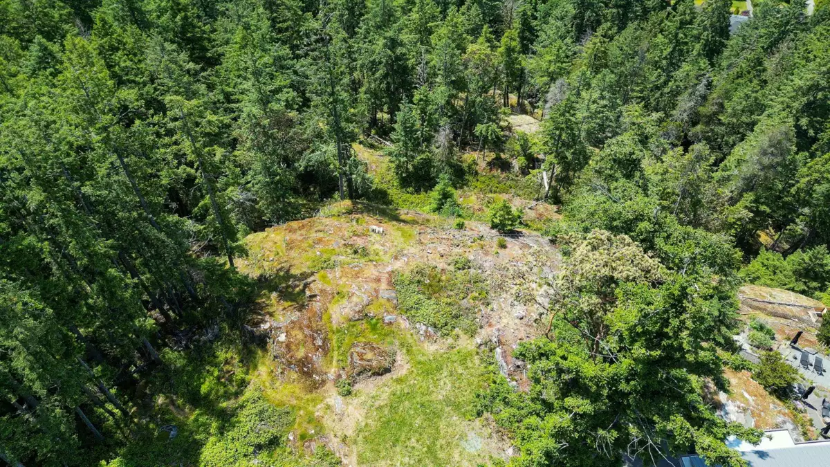 Laundry Room Photo of 1673 Evergreen Lane, Bowen Island, BC