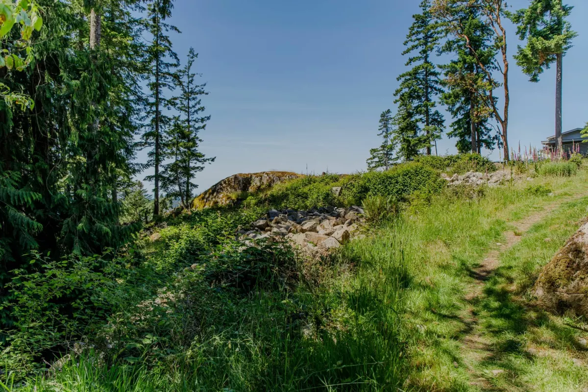 Primary Bathroom Photo of 1673 Evergreen Lane, Bowen Island, BC