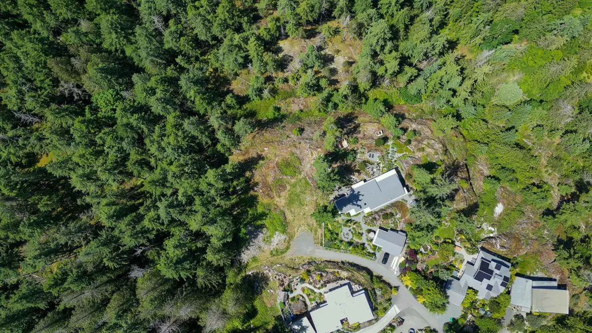 Staircase Photo of 1673 Evergreen Lane, Bowen Island, BC