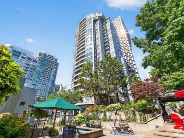 1701 1500 Howe Street, Vancouver, BC, Vancouver — Apartment/Condo for sale