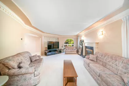 Hallway Photo of 12580 Harrison Avenue, Richmond, BC
