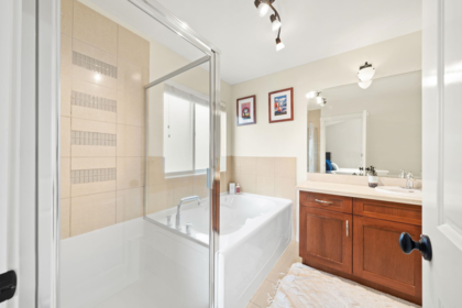 Entry Foyer Photo of 9445 Kanaka Street, Langley, BC