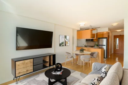 1704 1189 Howe Street, Vancouver, BC, Vancouver — Apartment/Condo for sale