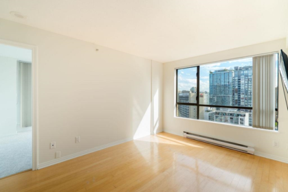 1704 1189 Howe Street, Vancouver, BC, Vancouver — Apartment/Condo for sale